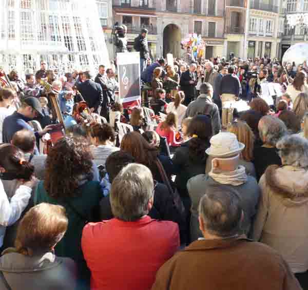 Concentración Músicos De Cuerda. Málaga Por La Música. Fundación Musical De Málaga