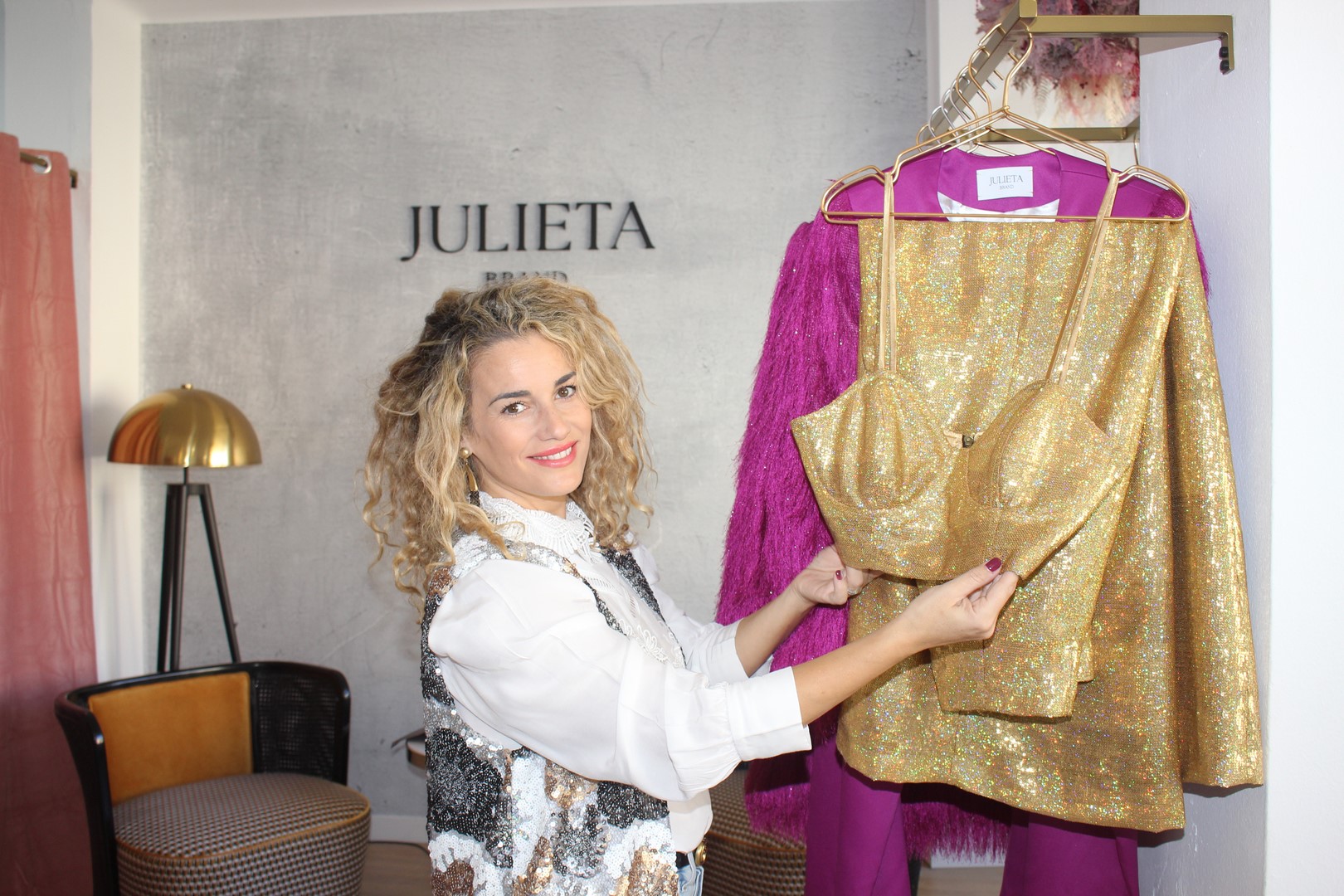 Julieta Brand Abre En Málaga